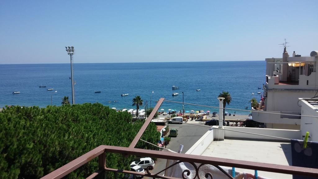 Le Spiagge Acomodação com café da manhã Letoianni Exterior foto